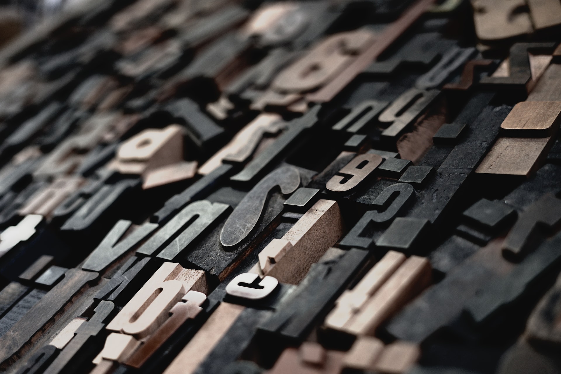 How to change the primary key from integer ID to UUID in the Django model